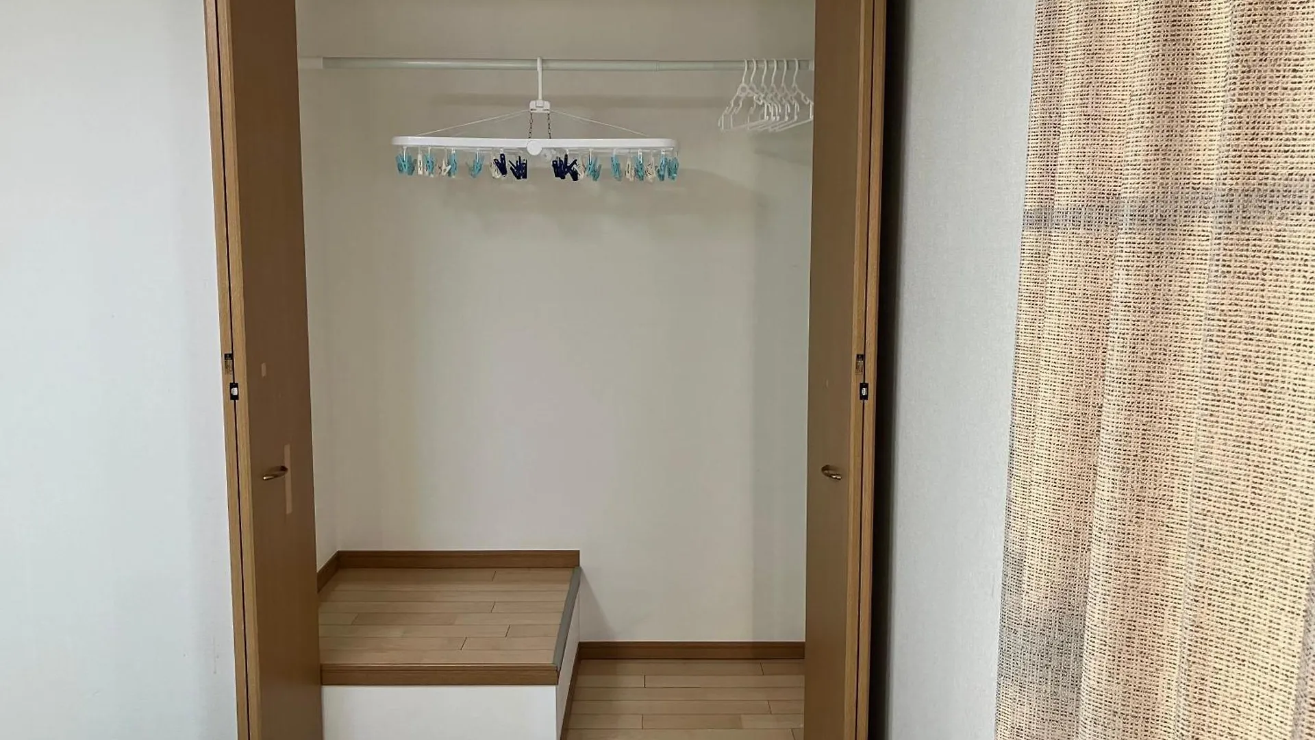 Entire Hotel Beside Asakusa, Ueno, Akihabara And Tokyo Skytree Tower Between 3 Train Stations And Contains 3 Bedrooms, 2 Bathrooms And 2 Toilets For 14 Guests