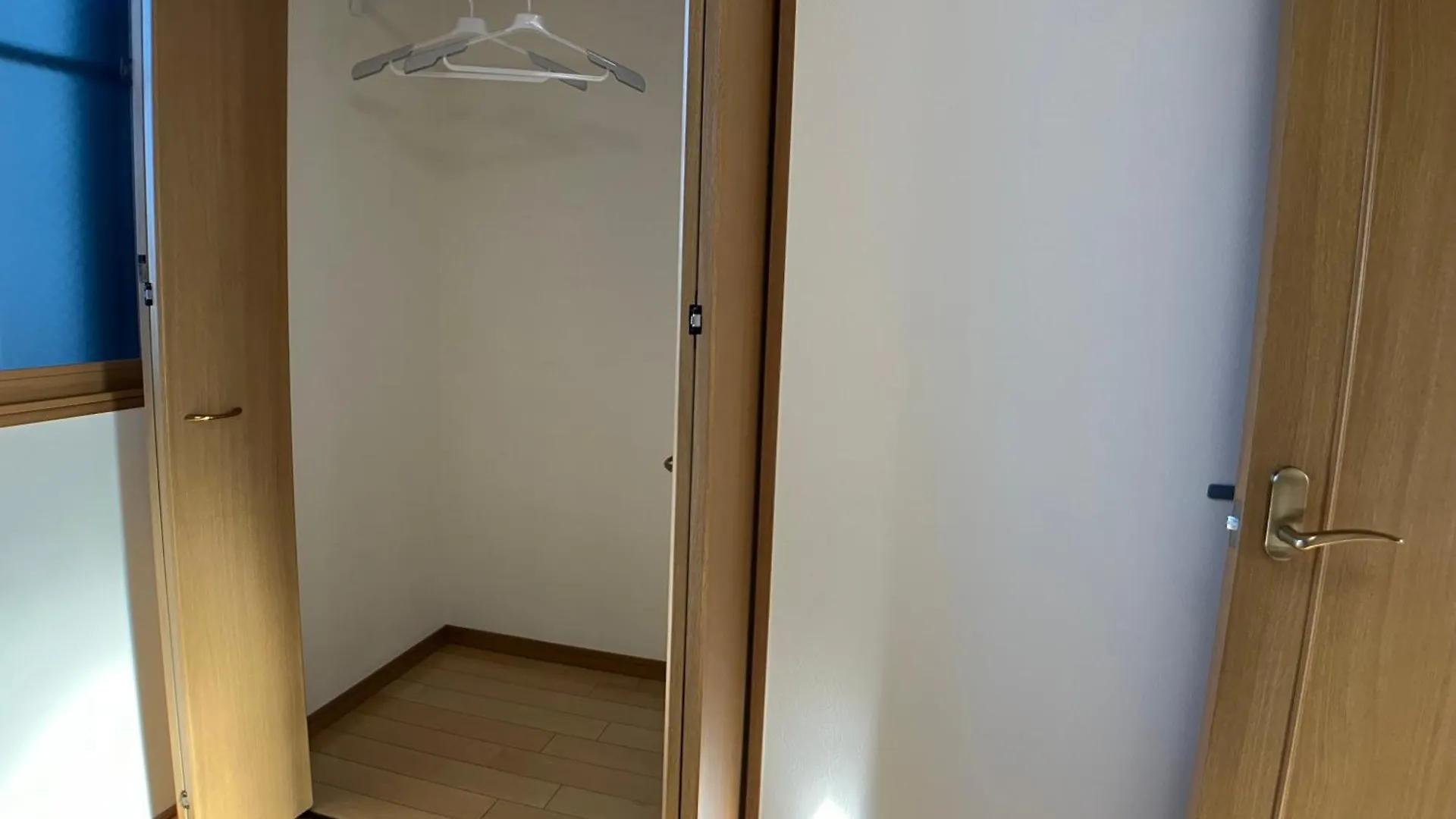 Villa Entire Hotel Beside Asakusa, Ueno, Akihabara And Tokyo Skytree Tower Between 3 Train Stations And Contains 3 Bedrooms, 2 Bathrooms And 2 Toilets For 14 Guests