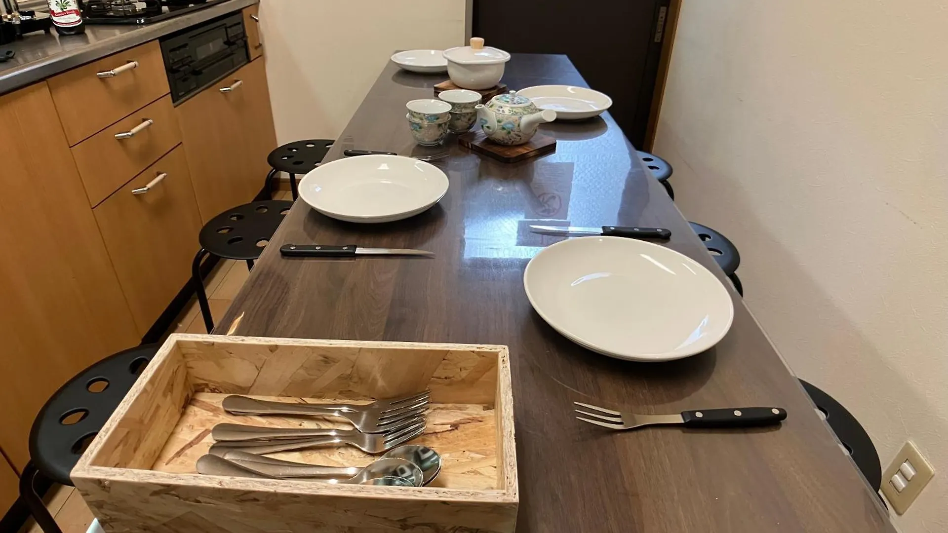 Villa Entire Hotel Beside Asakusa, Ueno, Akihabara And Tokyo Skytree Tower Between 3 Train Stations And Contains 3 Bedrooms, 2 Bathrooms And 2 Toilets For 14 Guests