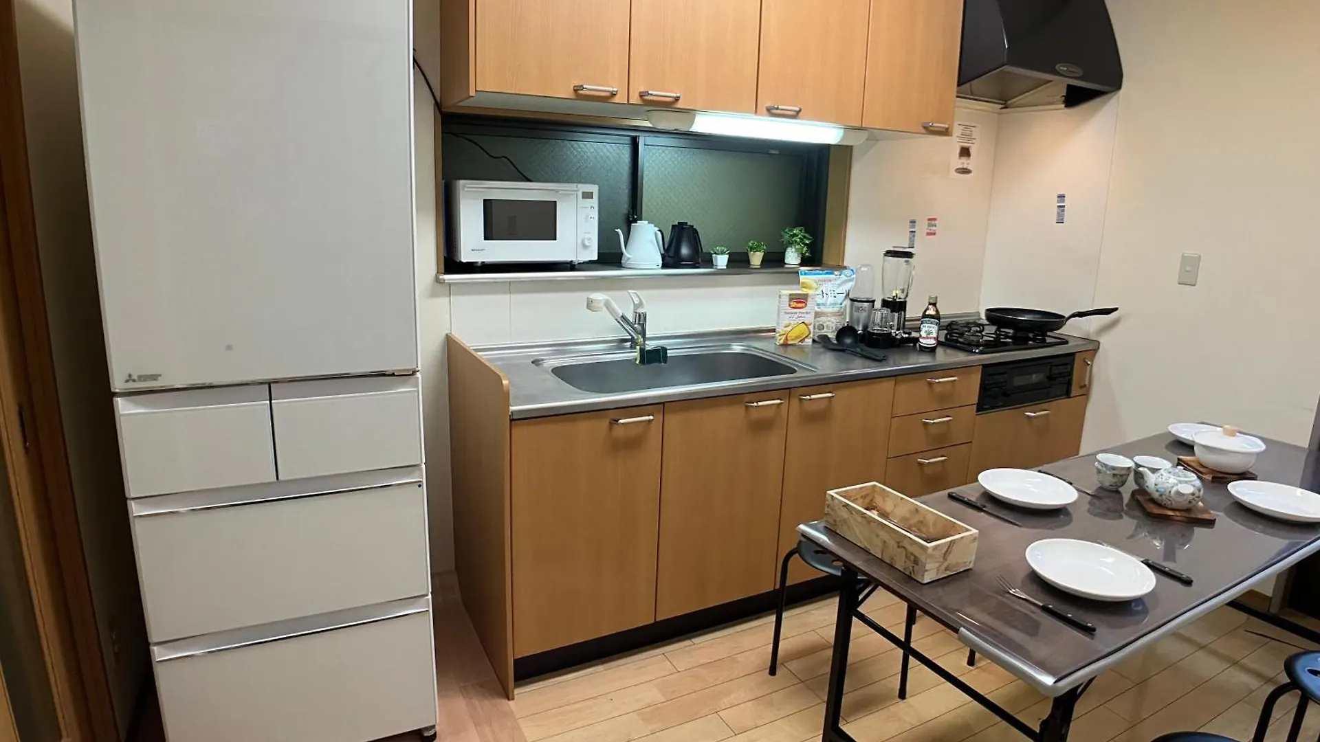 Villa Entire Hotel Beside Asakusa, Ueno, Akihabara And Tokyo Skytree Tower Between 3 Train Stations And Contains 3 Bedrooms, 2 Bathrooms And 2 Toilets For 14 Guests