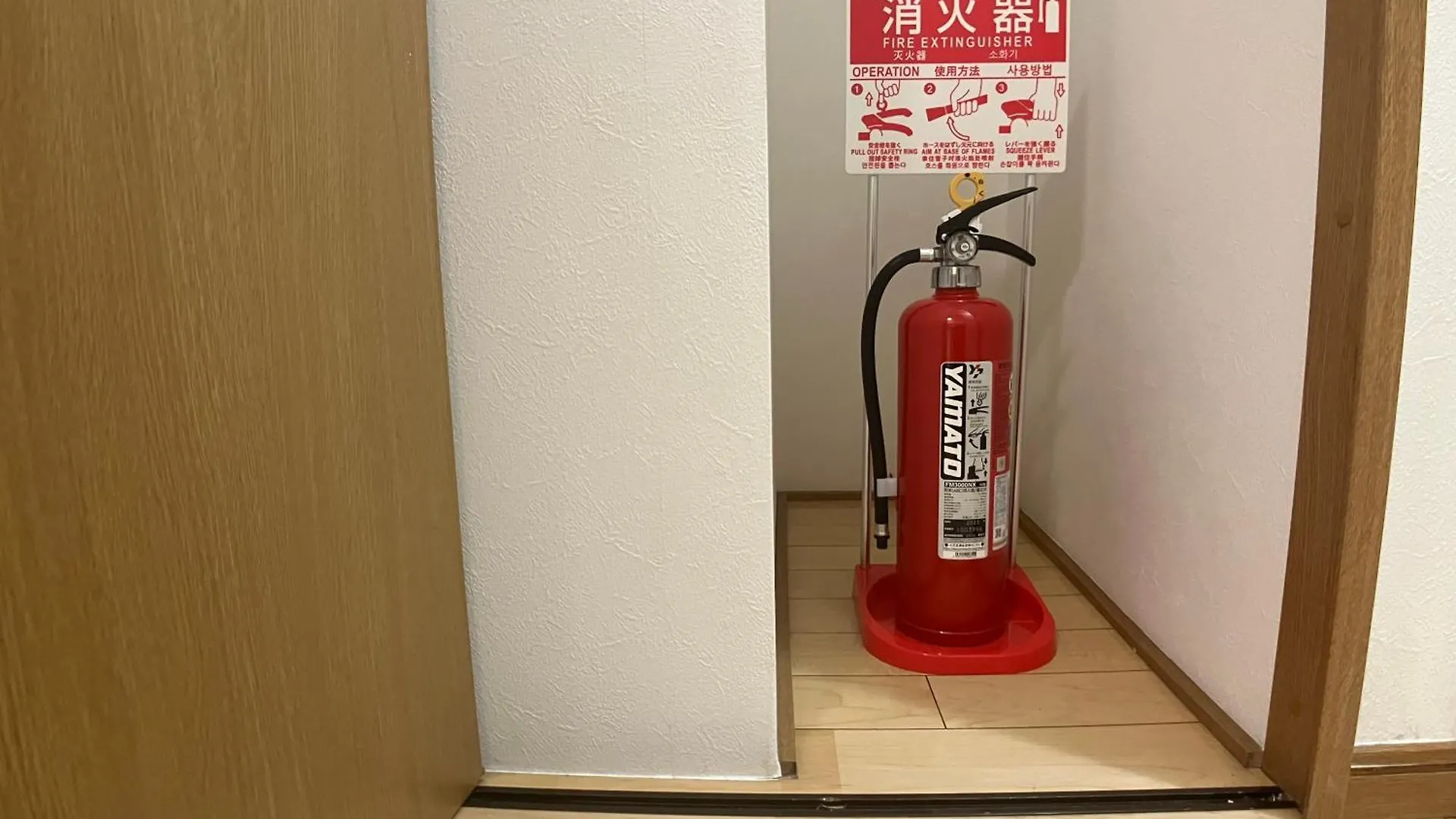 Entire Hotel Beside Asakusa, Ueno, Akihabara And Tokyo Skytree Tower Between 3 Train Stations And Contains 3 Bedrooms, 2 Bathrooms And 2 Toilets For 14 Guests 0*,